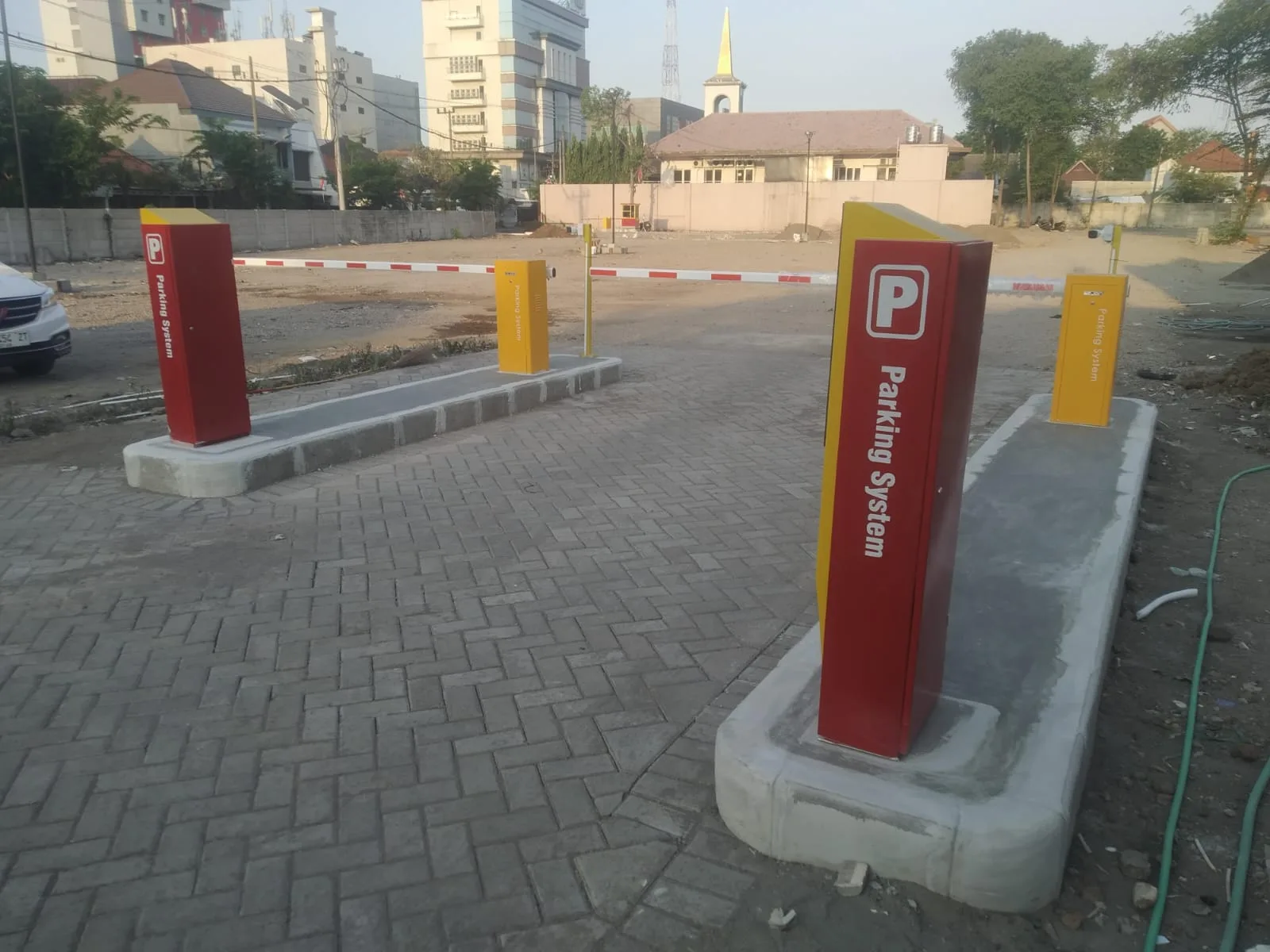 Sistem Parkir Manless
