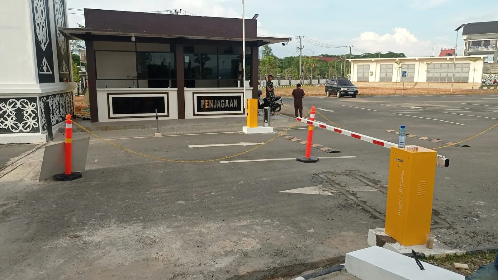 Access Control & Barrier Gate